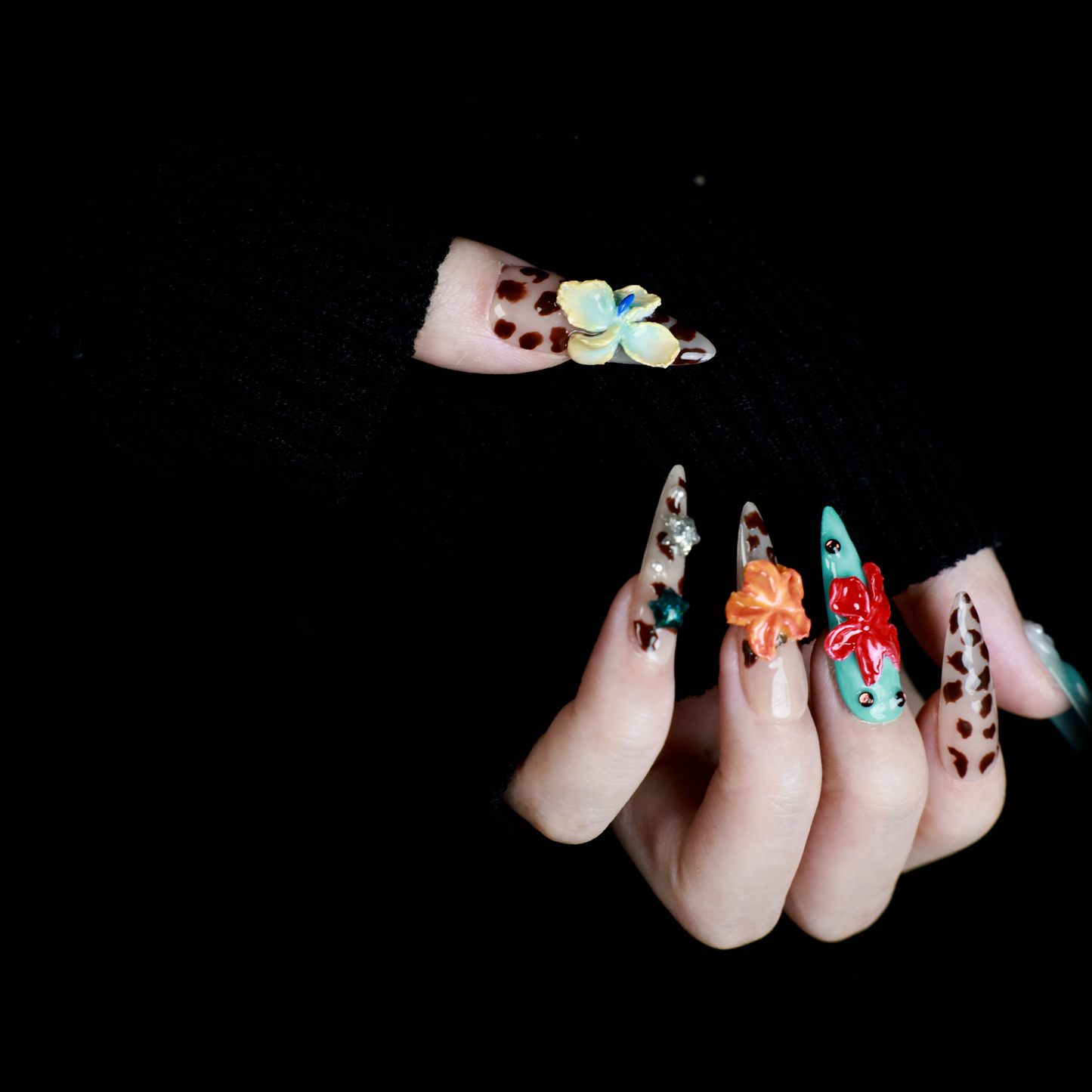 Wild Coastal Charm Press-On Nails