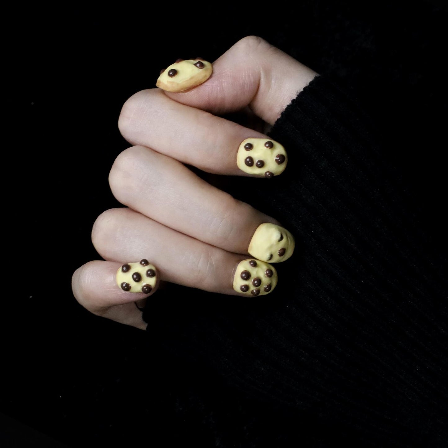 Spooky Dot Cute and Creepy Halloween Press-on Nails