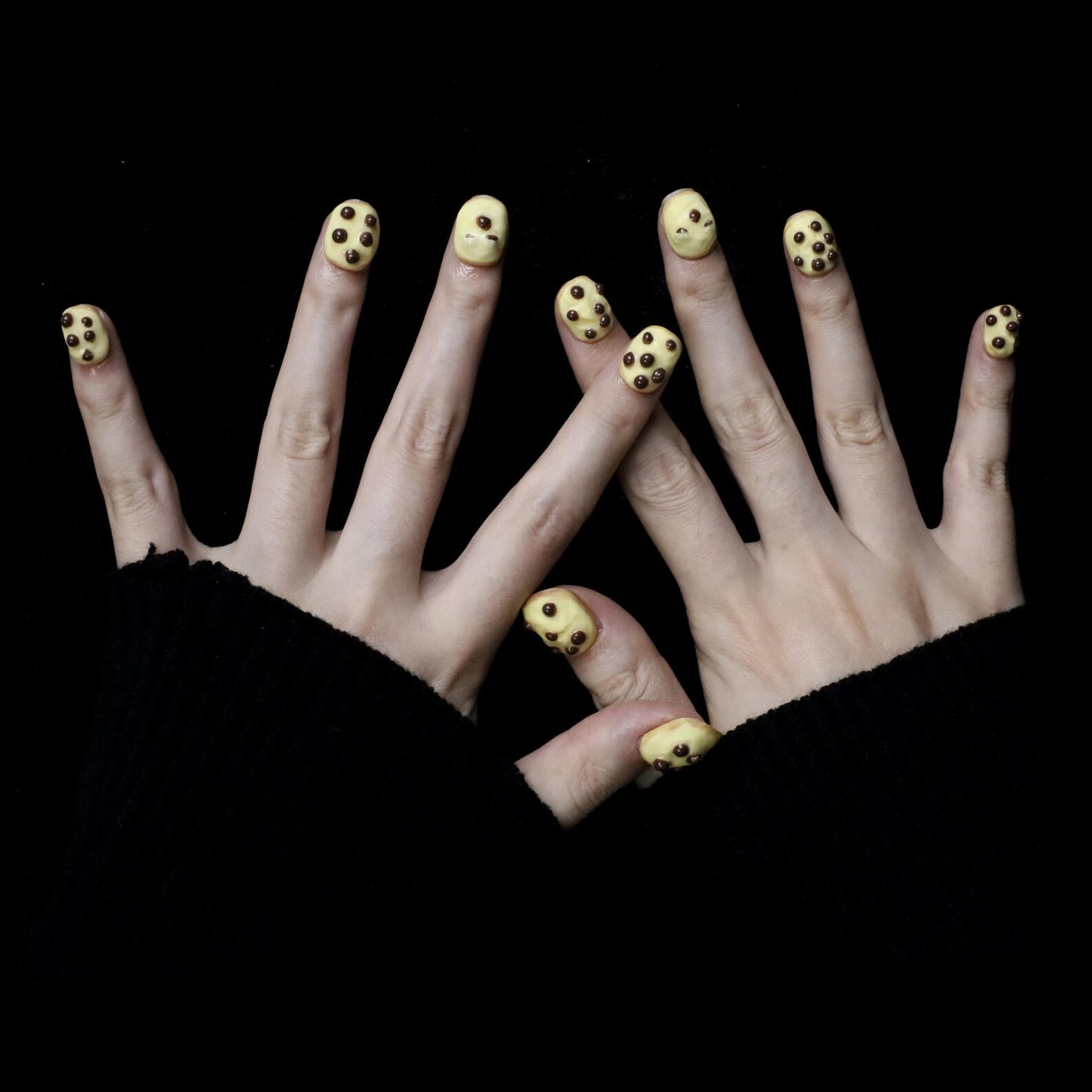 Spooky Dot Cute and Creepy Halloween Press-on Nails