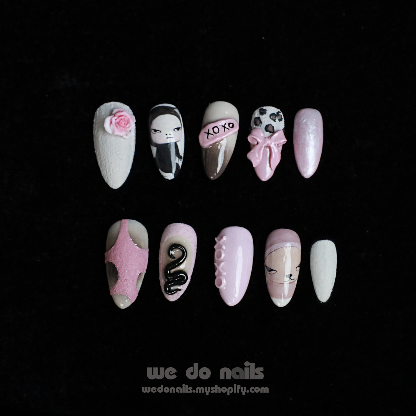 XOXO Feminine Press-On Nails