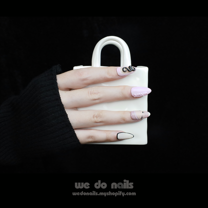 XOXO Feminine Press-On Nails
