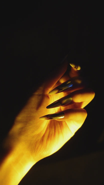 Sizzling Marble Press-On Nails